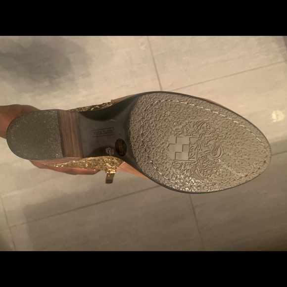 Chic ankle boots - Picture 2 of 4